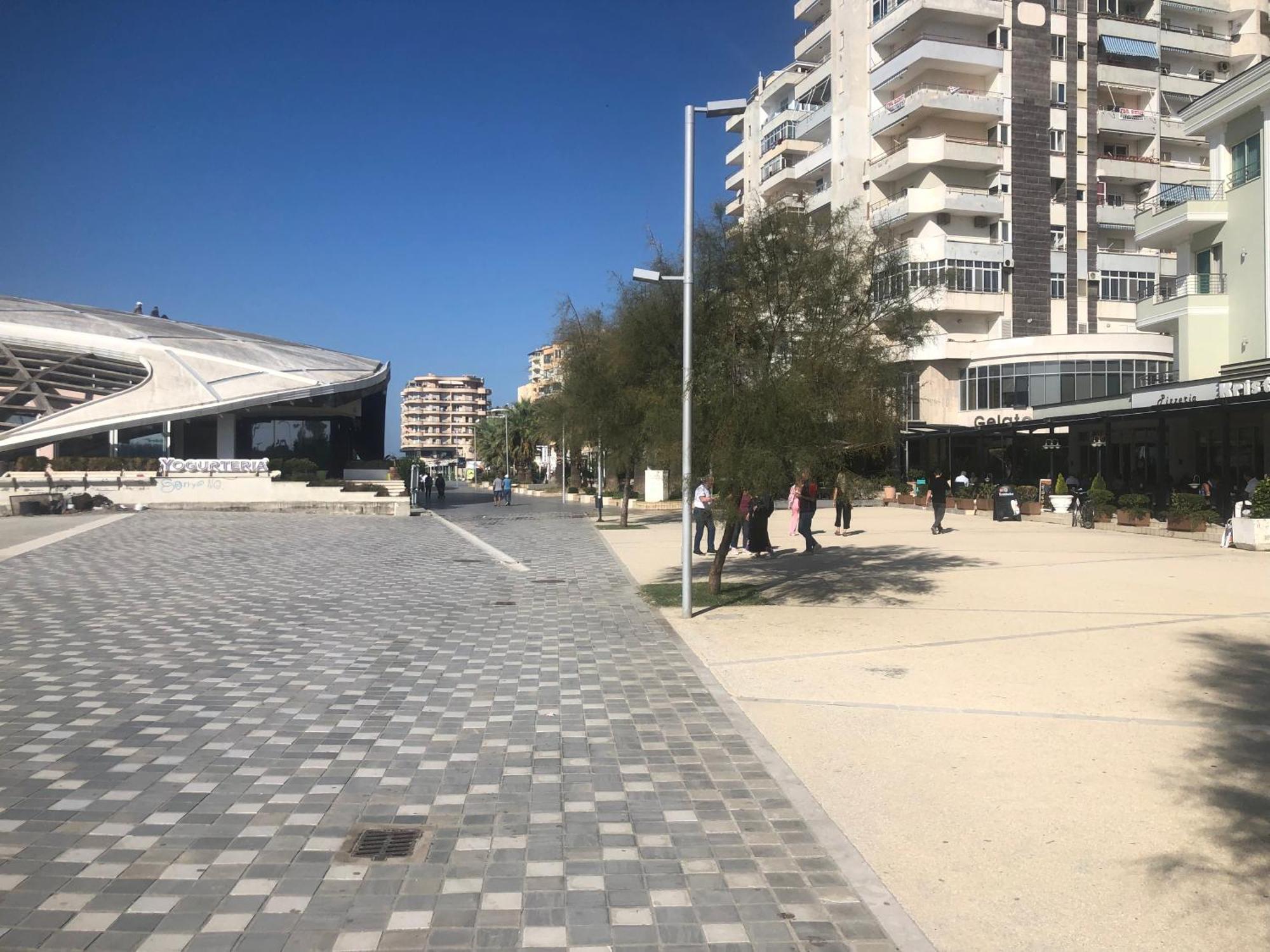 Vollga Four Seasons Apartment Durrës Extérieur photo