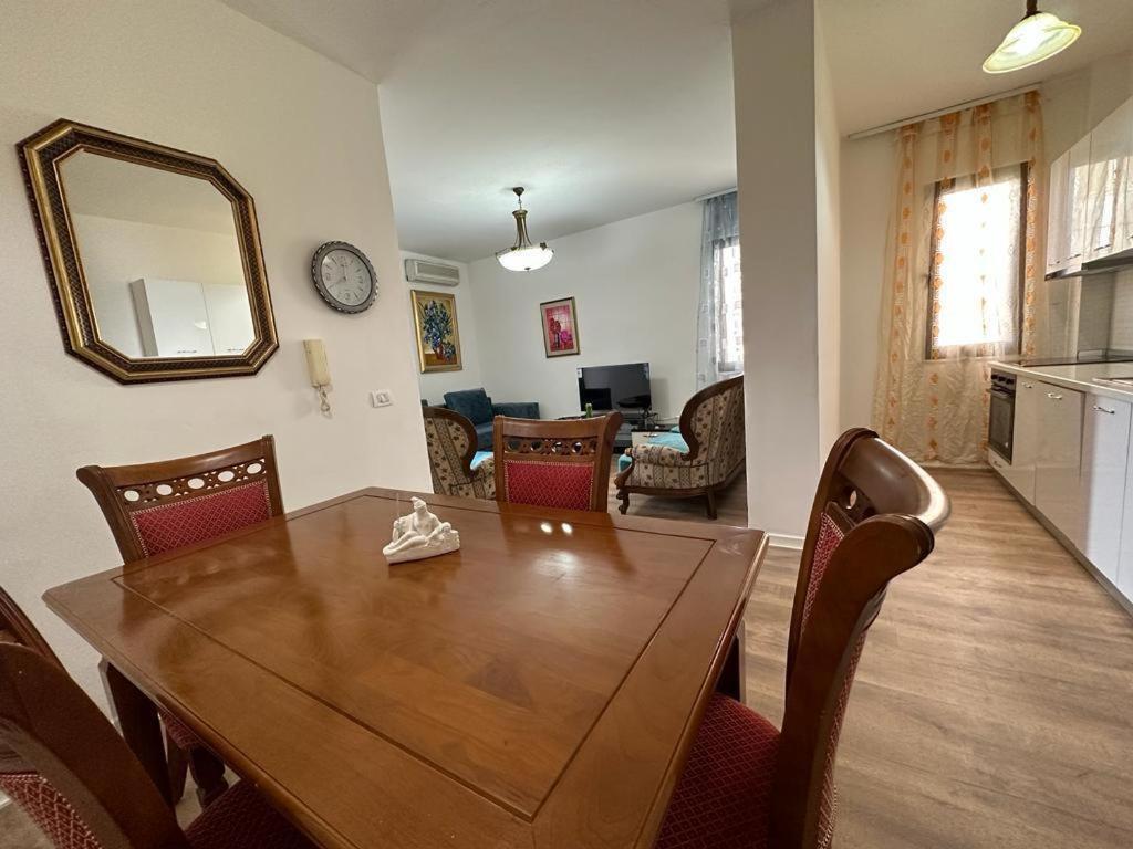 Vollga Four Seasons Apartment Durrës Extérieur photo